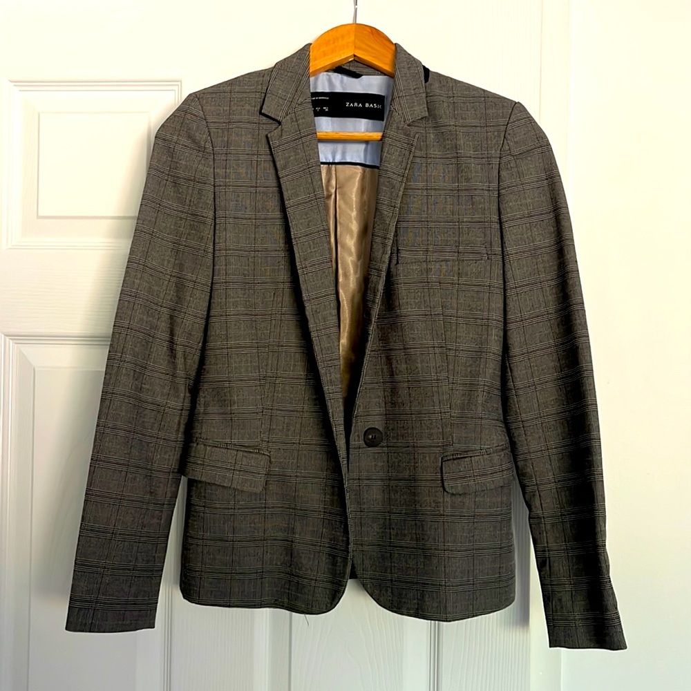 Gray Zara blazer with blue elbow pads. Lightly used